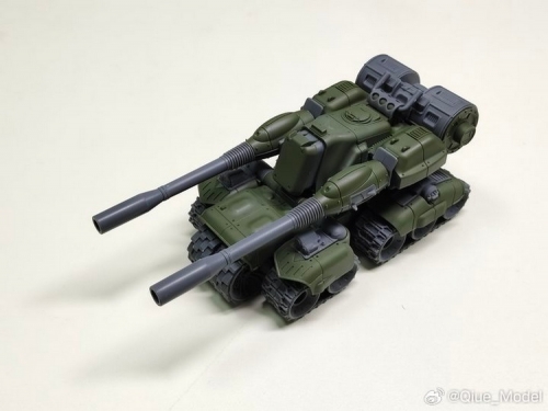 【Pre-order】Qiyue Model Red Alert 3 Apocalypse Tank Model Kit
